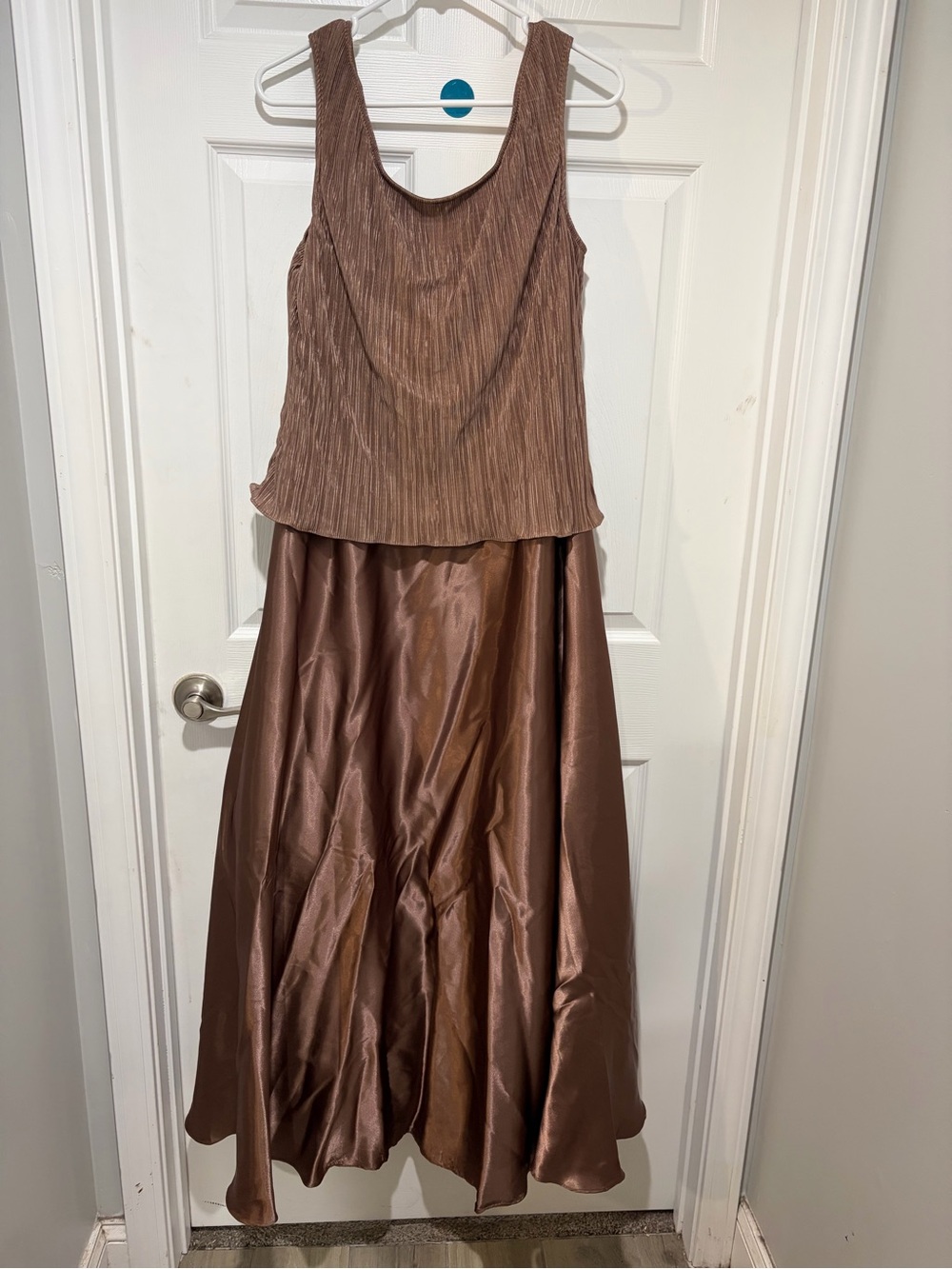 DAVID’S BRIDAL Copper Crinkle Top Satin Sleeveless Formal Gown